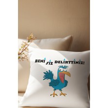 Qoeuyl Boutique Beni Siz Delirttiniz Baskılı Komik Hediyelik Saten Dekoratif Yastık