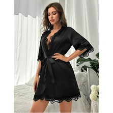 Jermo Kadın Ön ve Kolları Dantel Detaylı Sade ve Şık Düz Renk Kısa Saten Sabahlık