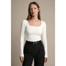 Qaju Kadın Uzun Kollu Kare Yaka Basic Bluz -Ekru