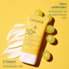 Caudalie Yüksek Seviye Güneş Koruması Sağlarken Kırışıklık Görünümü Giderici SPF50+ Güneş Kremi 50ML
