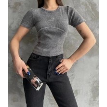 Nakış Işlemeli Asit Yıkamalı Bluz