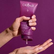 Caudalie Doğal Bileşenlerle Zenginleştirilmiş Cildi Temizleyici, Rahatlatıcı Duş Jeli 200ML