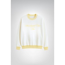 Le'sluette Kadın Oversize %100 Pamuk Bisiklet Yaka Triko Detaylı Nakışlı Sweatshirt Snowboard Ekru