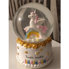 Rengarenk Işıklı ve Müzikli Unicorn Kar Küresi, Sıcaklık ve Neşe Dolu Dekor