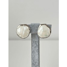 Calista Aksesuar Beyaz Sedef Yansımalı Silver Renkli Küpe