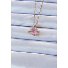 Nehir 316L Çelik Zincir Altın Renk Pembe Zirkon Taşlı Satürn Görünümlü Kalp Kolye