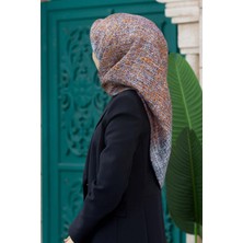 Vissona %100 Twill Ipek Dokulu Desen Turuncu - Siyah Renkli 90X90 Eşarp Kenar Dikiş Şekli El Dikişli