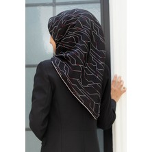 Vissona %100 Twill Ipek Geometrik Desenli Siyah - Krem Renkli 90X90 Eşarp Dikim Şekli : El Dikişi