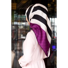 Vissona %100 Twill Ipek Monogram Şerit Desenli Mürdüm - Siyah Renkli 90X90 Eşarp Dikim Şekli : El Dikişi