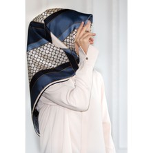 Vissona %100 Twill Ipek Geometrik Desenli Lacivert - Indigo Renkli 90X90 Eşarp Dikim Şekli : El Dikişi