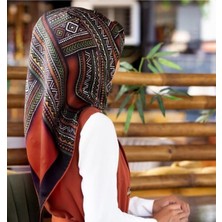 Vissona % 57 Ipek % 43 Viskon Twill Ipek Etnik Desenli Taba - Haki Renkli 90X90 Eşarp Dikim Şekli : El Dikiş