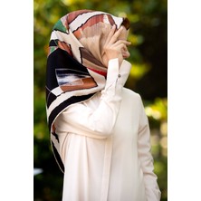 Vissona %100 Twill Ipek Geometrik Desenli Turuncu - Zümrüt Yeşili Renkli 90X90 Eşarp Dikim Şekli : El Dikişi