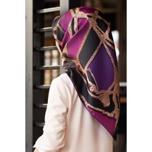 Vissona % 57 Ipek % 43 Viskon Twill Ipek Gold Efektli Geometrik Desenli Siyah - Mürdüm Renkli 90X90 Eşarp Di