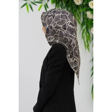 Vissona %100 Twill Ipek Geometrik Desenli Siyah - Krem Renkli 90X90 Eşarp Dikim Şekli : El Dikişi