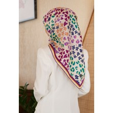 Vissona %100 Twill Ipek Kalpli Leopar Desenli Krem - Mürdüm Renkli 90X90 Eşarp Dikim Şekli : El Dikişi