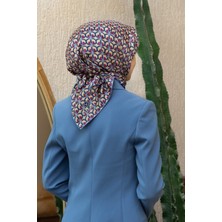 Vissona %100 Twill Ipek Geometrik Desenli Bej - Mürdüm Renkli 90X90 Eşarp Dikim Şekli : El Dikişi