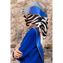 Vissona %100 Twill Ipek Zincirli ve Zebra Desenli Saks - Lacivert Renkli 90X90 Eşarp Dikim Şekli : El Dikişi