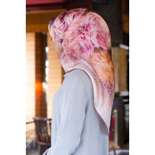 Vissona %100 Twill Ipek Büyük Çiçek Desenli Somon Renkli 90X90 Eşarp Dikim Şekli : El Dikişi