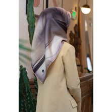 Vissona %100 Twill Ipek Duman Desenli Bej Renkli 90X90 Eşarp Dikim Şekli : El Dikişi