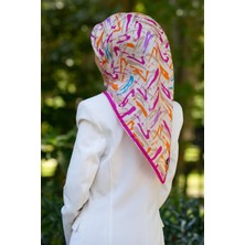 Vissona %100 Twill Ipek Geometrik Desenli Turuncu - Pembe Renkli 90X90 Eşarp Dikim Şekli : El Dikişi