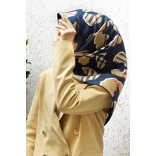 Vissona %100 Twill Ipek Leopar Desenli Lacivert - Bej Renkli 90X90 Eşarp Dikim Şekli : El Dikişi
