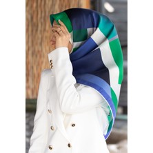 Vissona %100 Twill Ipek Geometrik Desenli Zümrüt Yeşili - Saks Renkli 90X90 Eşarp Dikim Şekli : El Dikişi