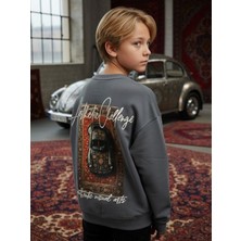 Zekids Erkek Çocuk Sırtı Araba Baskılı Tasarım Sweatshirt