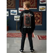 Zekids Erkek Çocuk Sırtı Araba Baskılı Tasarım Sweatshirt