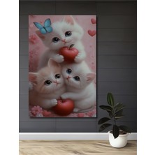 Teona Ahşap Sevimlilik Dolu Üç Pamuk Kedi ve Kırmızı Elma Yağlı Boya Görünümlü Ahşap Dekoratif Tablo
