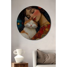 Teona Ahşap Kadın ve Kedi Aşkı Yağlı Boya Görünümlü Dekoratif Ahşap Tablo Yuvarlak Duvar Tablosu
