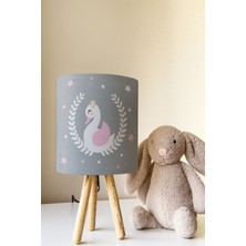 Talia Home Başak ve Kuğu Desenli Çocuk Odası Abajur Masa Lambası TLAB-237