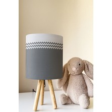 Talia Home Beyaz Gri Zigzag Desenli Çocuk Odası Abajur Masa Lambası TLAB-207
