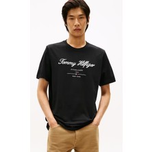 Tommy Hilfiger Erkek Regular Fit Bisiklet Yaka Script Logolu T-Shirt - Siyah