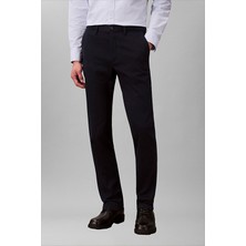 Calvin Klein Erkek Slim Kalıp Chino Pantolon Esnek Dokulu - Lacivert