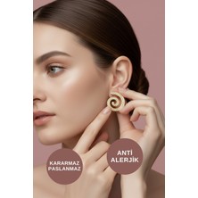 Kayoubi Kadın Antialerjik Kararmaz Suya Dayanıklı Günlük Gece Abiye Düğün Için Büyük Sarmal Gold Çelik Küpe