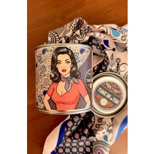 Time in a Tin Bohem Yansıma Ipeksi Saten Fular – Retro Teneke Kutuda Yasemin Kokulu Hediye