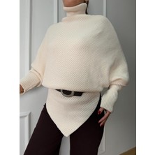 Size Özgü Krem Kemerli Verev Triko