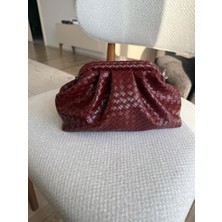 Melecco En Trend: Örgü Detaylı Kapitone Postacı / Clutch Çanta | Omuz Askılı Şıklık