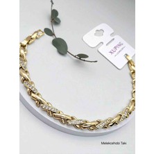 Xuping Jewelry Xuping Çapraz Taş Geçişli Gold Kadın Bileklik – Gösterişli Tasarım