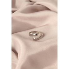 Skygo Ayarlamalı Gümüş Renk Metal Sarılan Eller Model Kadın Yüzük - TJ-BYK2135