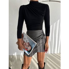 Cuyka Kadın Yarım Balıkçı Yaka Drapeli Uzun Kollu Sandy Kumaş Bluz