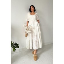 Wmpulse Beyaz Düğmeli Brode Elbise