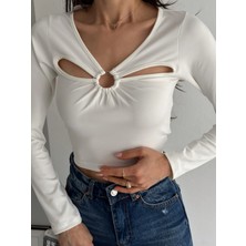 Qutta Kadın Cut Out Detaylı Önü Halkalı Crop Bluz