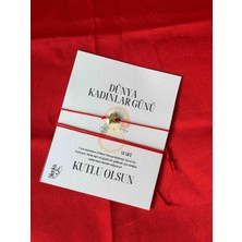 Sfenks. 8 Mart Dünya Kadınlar Günü Bilekliği – Kırmızı Ipli Yıldız Detaylı – Anlamlı Hediye