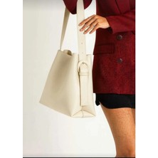 Özüm Takı Çanta Kadın Büyük Boy Omuz ve Kol Çantası Krem Rengi