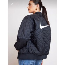 Nike Sportswear Reversible Varsity College Style Bomber Full-Zip Siyah Kadın Mont/ceket DV7876-010