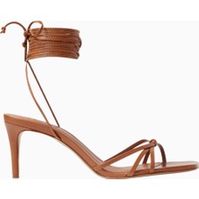 Schutz Lace-Up Wrap Metalik Deri Bağlamalı Modern Şık Sandalet, Ayarlanabilir Bağcıklı Tasarım