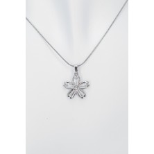 Stella Fortis Kiraz Çiçeği Kadın Kolye – Kristal Taşlı Zarif ve Işıltılı Tasarım | Altın & Gümüş