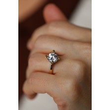 Yenigün Kuyumculuk 14 Ayar Altın Kalın Kollu Yeşil Tektaş Yüzük