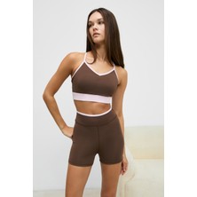 Urban Beat Sturban Kadın Esnek ve Yumuşak Dokulu Kontrast Kumaşlı Askılı Koyu Kahverengi Spor Sütyeni